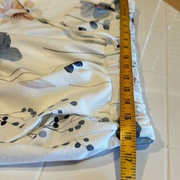 Gorgeous Beachy Tropical Women’s Floral Pants Size 1X - Picture 6 of 7